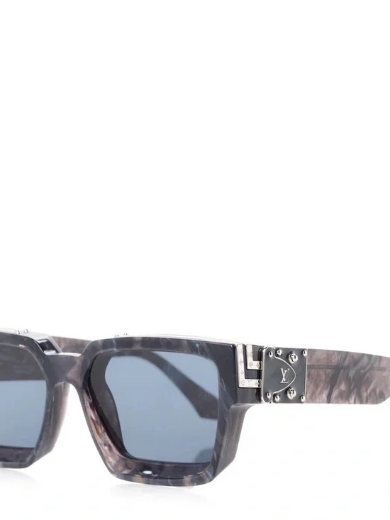 Louis Vuitton Sunglasses - Picture 10 of 13